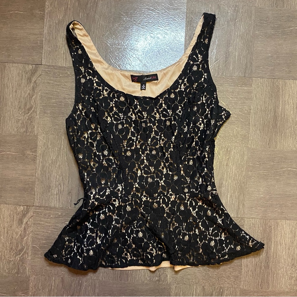 Heart & Soul Black Floral Lace Peplum Tank Top Medium Nude Lining